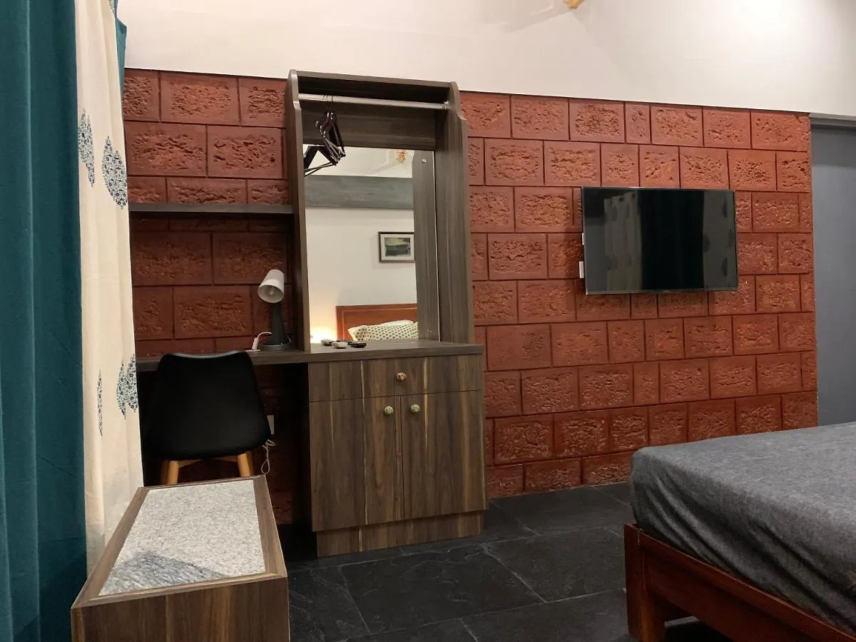 Aambal Villa Homestay Meenangadi Ινδία